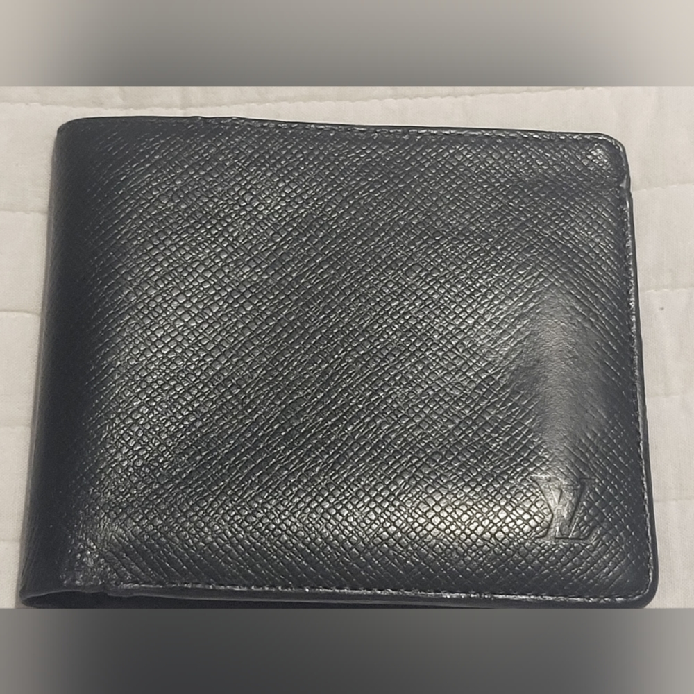 Louis Vuitton Taiga Portobier 6 Cult Credit Wallet [Used] AUTHENTIC